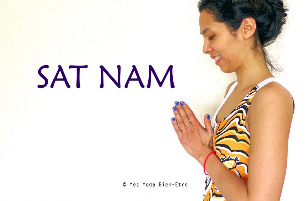 Sat Nam mantra Anjali Mudra par Sophie de Yes Yoga Bien-Etre