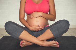 yoga prenatal faire savasana