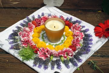 Creer un mandala solaire fleurs et feu pour le solstice d'été